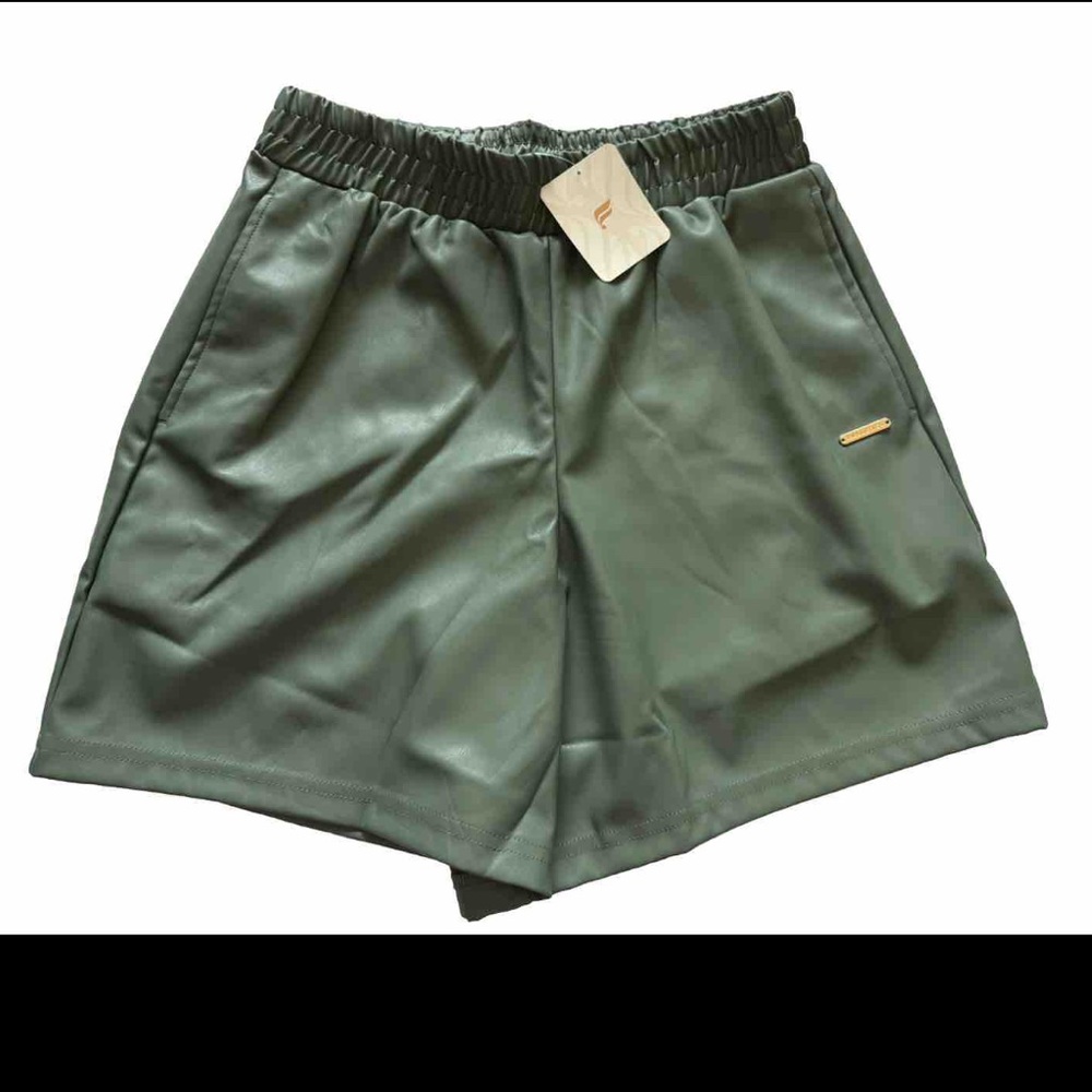 Fabletics Women Smoke Green Vegan PU Leather Shorts High Rise Slush Pockets New